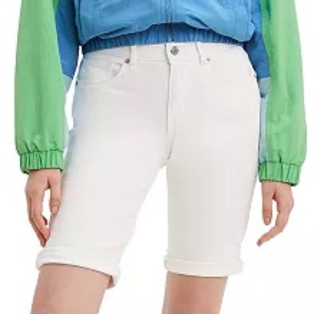 Levi’s Women’s Bermuda Shorts White Size 26